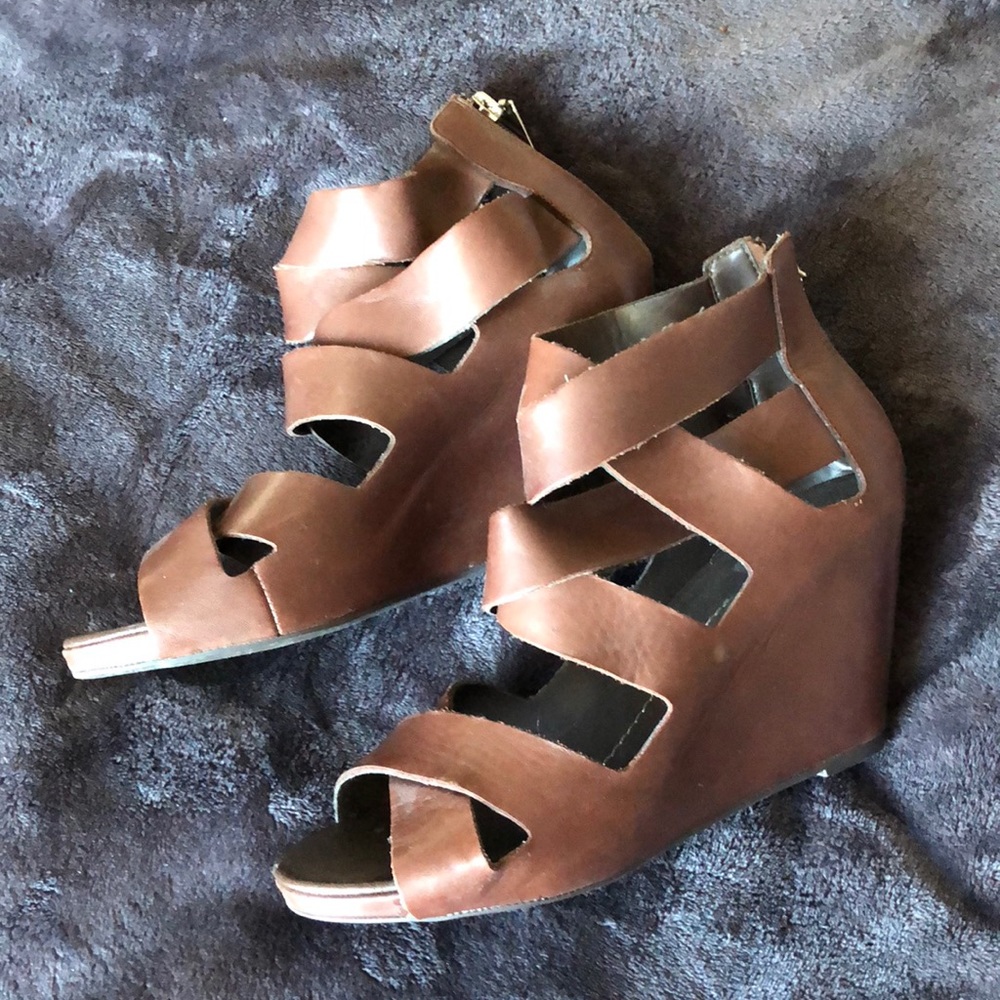 Dolce Vita Brown Wedges w/ thick straps